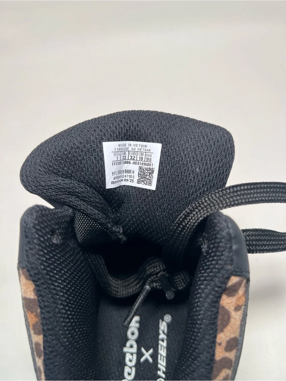 Heelys kids sneakers